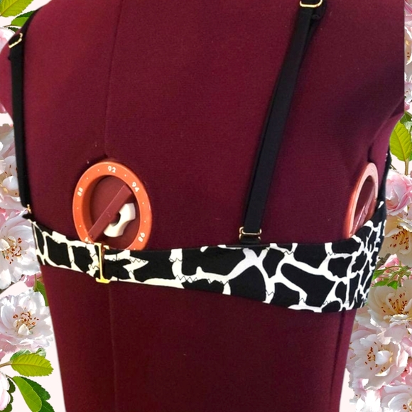 Giraffe Print Bikini Set - Picture 4 of 15